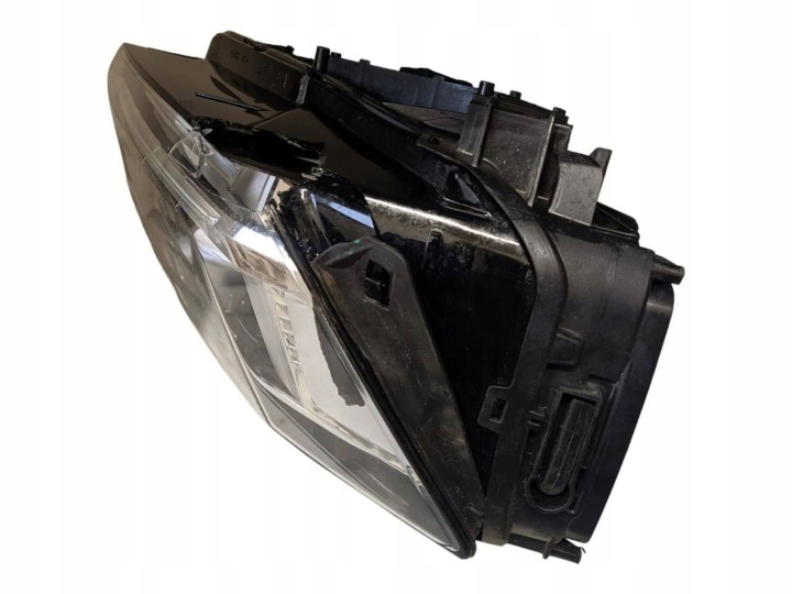 PROJECTEUR AVANT CÔTÉ DROITE AUDI Q2 81A941034
