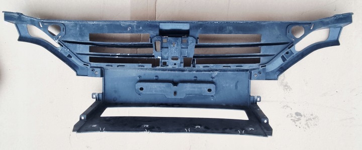 IVECO DAILY 7 LIFT 19 2019 PARE-CHOCS AVANT AVANT GRILLE CALANDRE CAPUCHON