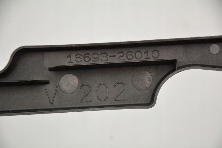 MOULURE PROTECTION RADIATEUR RH TOYOTA RAV4 2,0D 2,2D 13-2018R