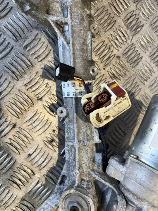 CRÉMAILLÈRE DE DIRECTION RENAULT TWINGO III 490015917R FONCTIONNEL
