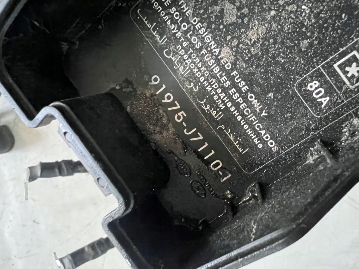 SERRE-CÂBLE POSITIVE FAISCEAU DE CÂBLES ALTERNATEUR KIA CEED III 18- 1.6 CRDI 92405-J71