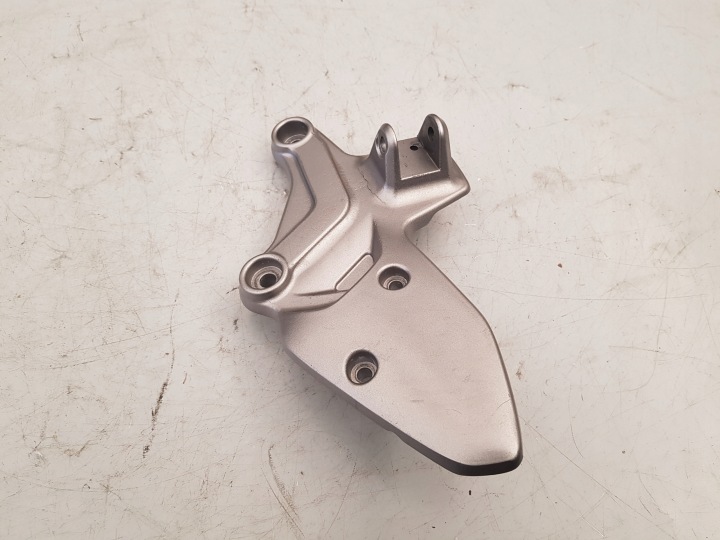 SET DROIT FIXATION PODNOZKA POIGNÉE SUZUKI SV 650 16-24 2016-2024 PODNOZEK