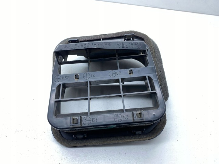 SUBARU FORESTER SK 2023 GRILLE VENTILATION SOUS ZDERZAKIEM TYLNYM