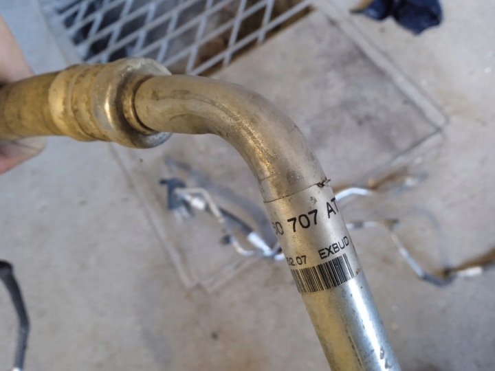 FIL TUYAU CLIMATISATION AUDI A4 B6 B7 8E0260707AT