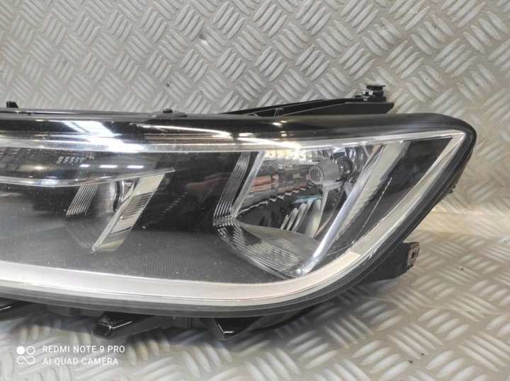 VW PASSAT B8 PHARES AVANT PHARE GAUCHE AVANT PHARE DROITE AVANT JEU UK