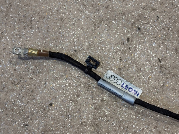 FAISCEAU DE CÂBLES ÉLECTRIQUE AUDI E-TRON 4KE971595C