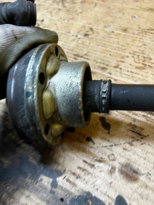 ARBRE DE TRANSMISSION COURT MERCEDES G63 AMG W463 LIFT