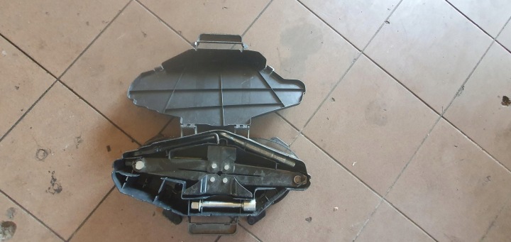 CRIC ÉLÉVATEUR ROUES NISSAN PRIMASTAR 8200727771