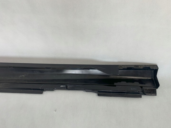 ПОРОГОВА НАКЛАДКА ЛІВА AUDI A6 18R 2018 4K0853855 08.25