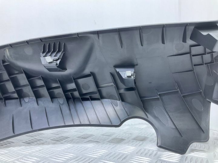 2022 SKODA KAMIQ PLASTIQUE LATÉRAL BANQUETTES ARRIÈRE 657867766C
