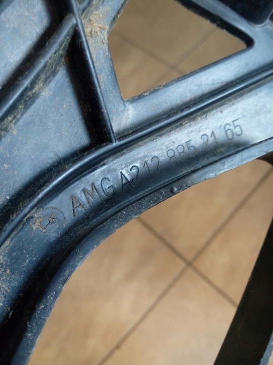 GLISSIÈRE POIGNÉE PARE-CHOCS MERCEDES W212 AMG 2128852165 AVANT GAUCHE ORIGINAL
