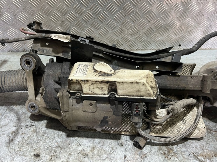 VW PASSAT B7 CRÉMAILLÈRE DE DIRECTION 3AB423050