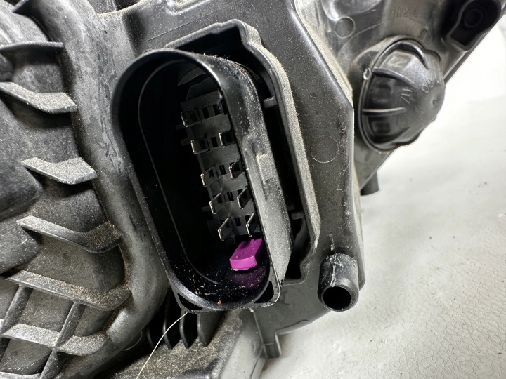AUDI A1 8XA LIFT PHARE AVANT GAUCHE 8XA941003