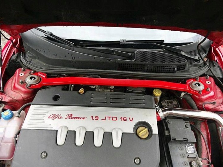 ENTRETOISE ALFA ROMEO 147 AVANT SUPÉRIEURE WHITE