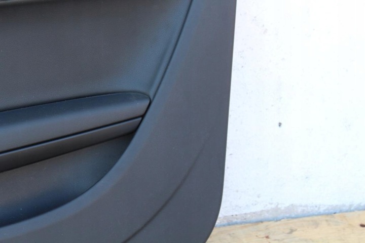 GARNITURE COLLECTEUR PORTES DROIT AVANT AUDI A5 8T 8T1867106