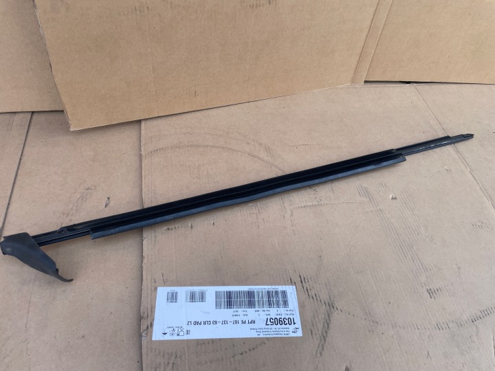 AUDI A6 S6 C7 4G0 MOULURE RACLOIR VITRES GAUCHE 4G0853283H BONNES CONDITIONS