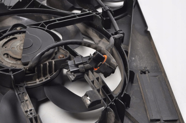 VOLVO S80 II V70 III 2.4D 163KM VENTILATEUR RADIATEUR 6G91-8C607-NB