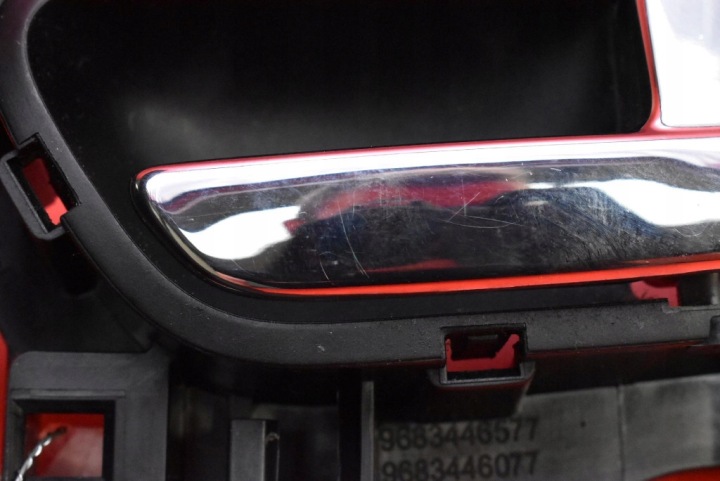 POIGNÉE INTÉRIEURE DROITE AVANT AVANT 9683446577 CITROEN C3 PICASSO 12-16