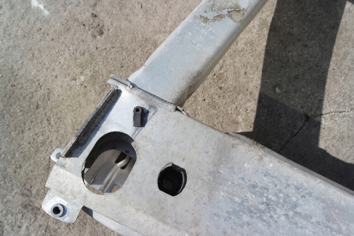 POUTRE RENFORCEMENT SOUS RADIATEURS RENAULT LAGUNA 3 III 544F00002R