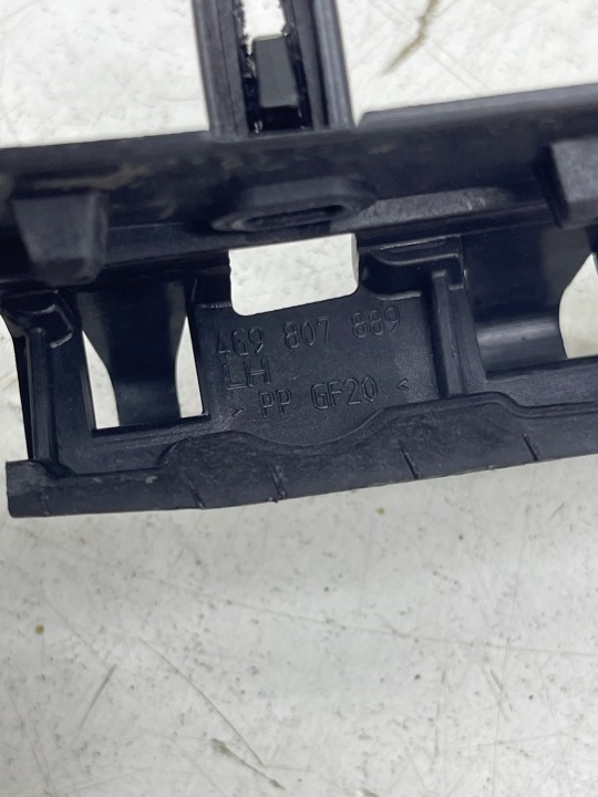 AUDI A6 C7 AVANT GLISSIÈRE FIXATION GUIDE PARE-CHOCS GAUCHE ARRIÈRE ORIGINAL