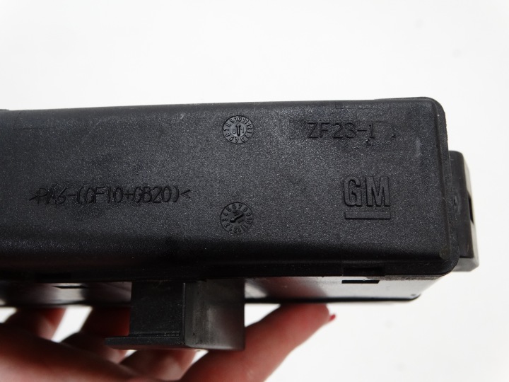 BOÎTE FUSIBLES OPEL VECTRA C 24438885