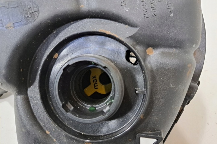 RÉSERVOIR D'EXPANSION BMW I4 (G26) 7925641 ÉLECTRIQUE 250KW 2025