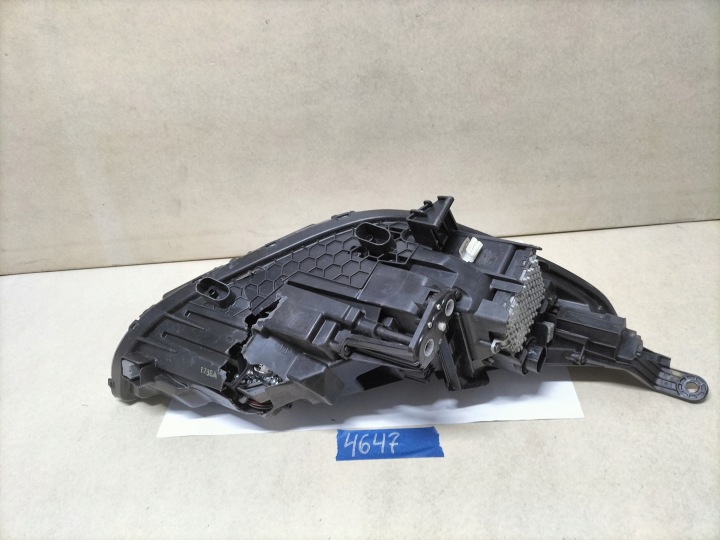 HYUNDAI I30 COMPLET LED PROJECTEUR GAUCHE (SZCZECIN-GORZOW- POZNAŃ 4647