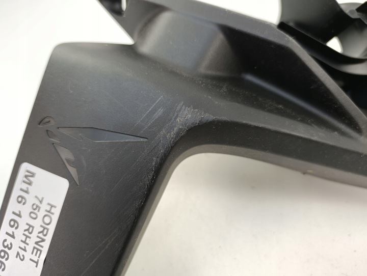 HONDA HORNET RADIO 750 RH12 CÔTÉ COLLECTEUR REMPLISSAGE GAUCHE