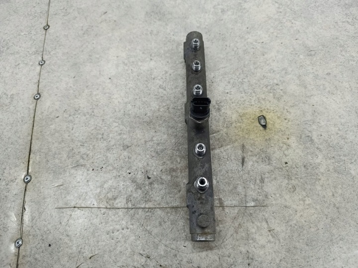 MOULURE INJECTION DIESEL HYUNDAI H-1 II 31400-4A450 0445214198 BOSCH 2.5