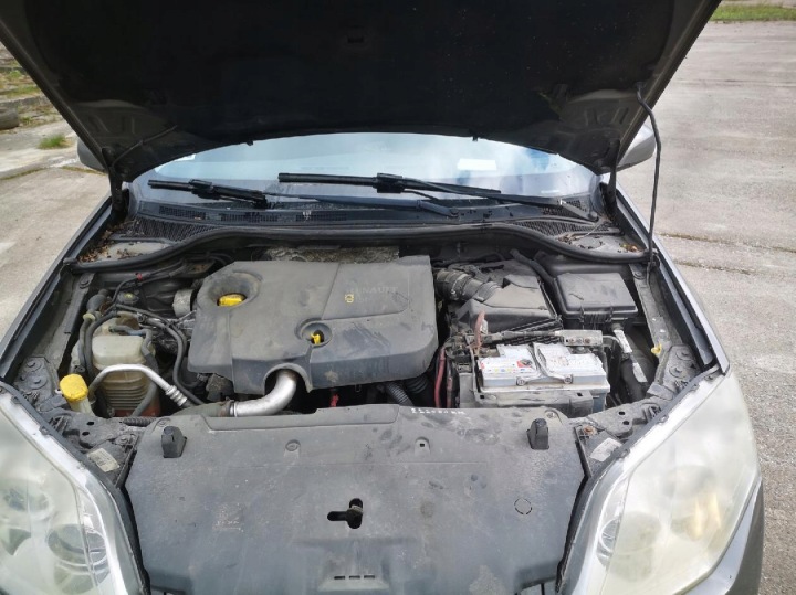 RENAULT LAGUNA DÉFLECTEURS AIR VERS CABINES 2009 1.5L 1001020
