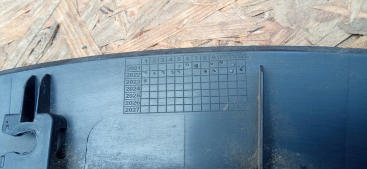 TESLA MODÈLE Y 20- REVÊTEMENT MOULURE GARDE-BOUE DROIT AVANT 1658696-00-A