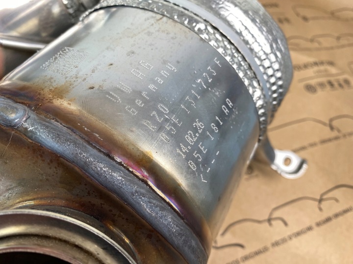 GD VW AUDI SKODA SEAT CATALYSEUR 05E131723F 05E253054AA ORIGINAL NEUF