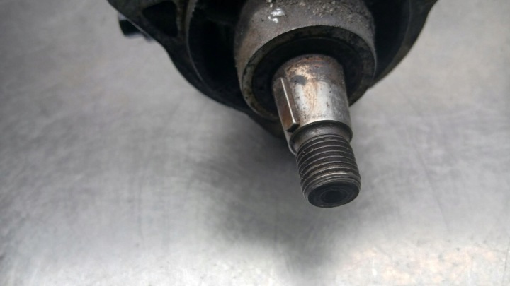 POMPE INJECTION VOLKSWAGEN TRANSPORTER T4 2.5 TDI 074130115B