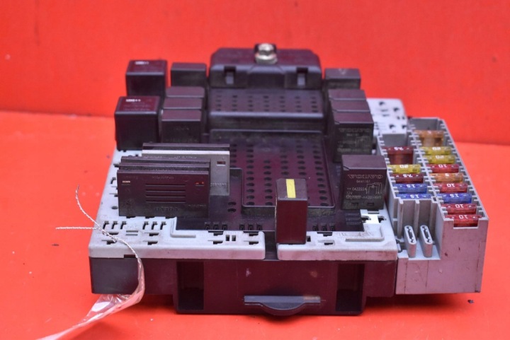 BOÎTE FUSIBLES 8622520 VOLVO XC90 1 I 2.9 T6 272KM 02-06