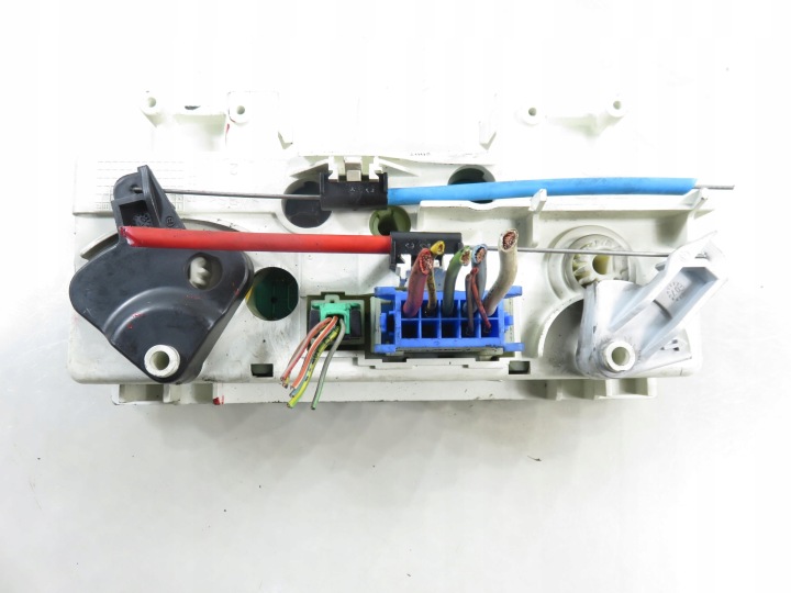 PANNEAU CONDUIT D'AIR AVEC AC CITROEN C4 I H5756
