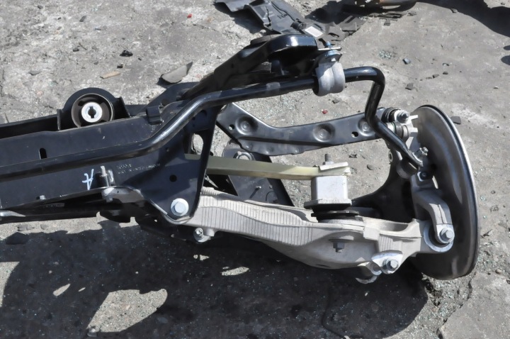 VOLVO XC90 II XC60 II SUSPENSION ARRIÈRE POUTRE SUSPENSIONS ARRIÈRE 32331539