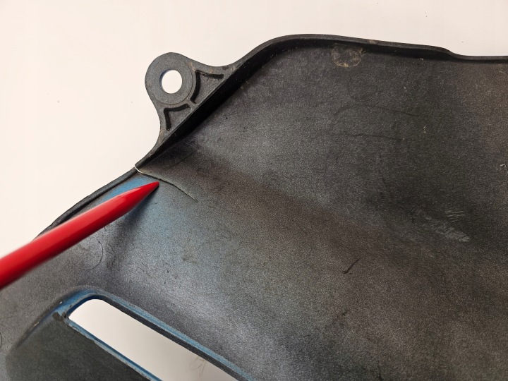 SUZUKI DR 800 AVEC DÉFLECTEUR D'AIR GAUCHE CÔTÉ COLLECTEUR PROTECTION PLASTIQUE