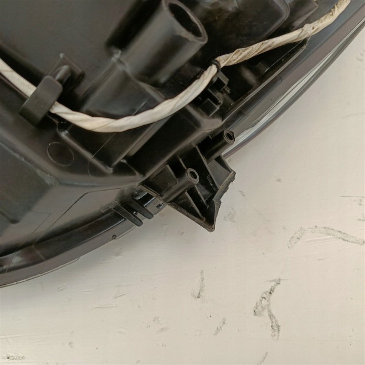 PHARE DROITE AVANT PEUGEOT 108 SUR 2014 81110-0H150
