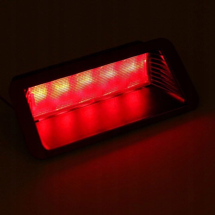 TROISIÈME PHARE PIED ARRIÈRE UNIVERSAL 5 LED 12V