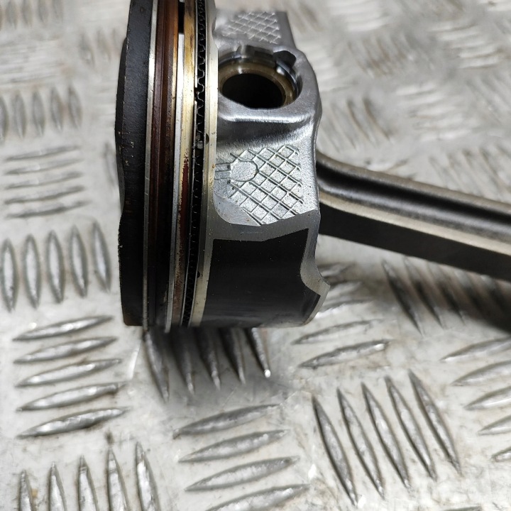 FORD MUSTANG VI 2015 PISTON