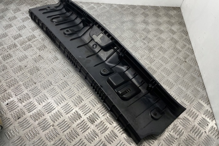 PROTECTION SERRURE COUVERCLES DE COFFRE BMW 5 (F10) 7227535 3.0L DIESEL 220KW 2011