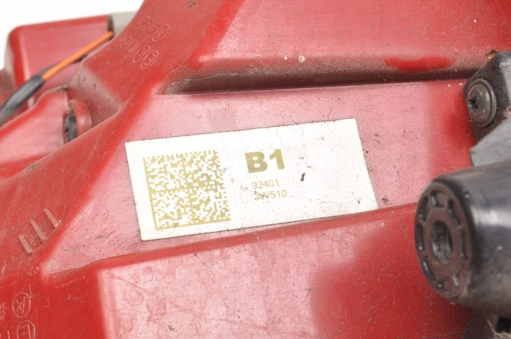 KIA SPORTAGE III LIFT PHARE GAUCHE ARRIÈRE GAUCHE ARRIÈRE 92401-3W5 92401-3W510