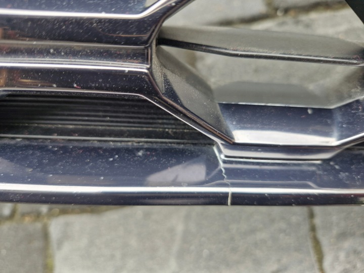 HYUNDAI SANTA FE IV CALANDRE ORIGINAL