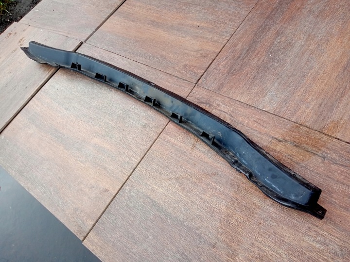 JEEP CHEROKEE KL 13-18 DOUBLURE DE PASSAGE DE ROUE INFÉRIEUR 68102559AD