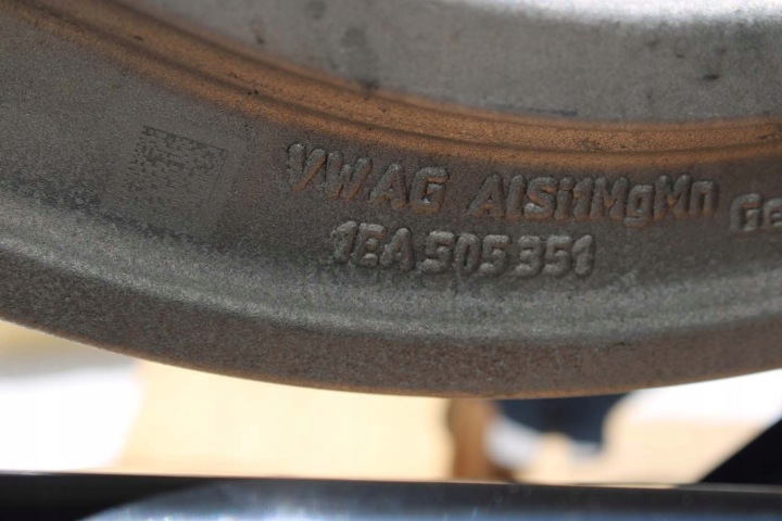 VW ID4 PRO POUTRE SUSPENSIONS ARRIÈRE ARRIÈRE SUSPENSION MOTEUR EBJ DEMI-ARBRE CHÂSSIS 1