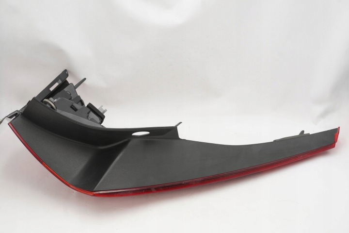 VOLVO XC70 LIFT LED PHARE ARRIÈRE GAUCHE