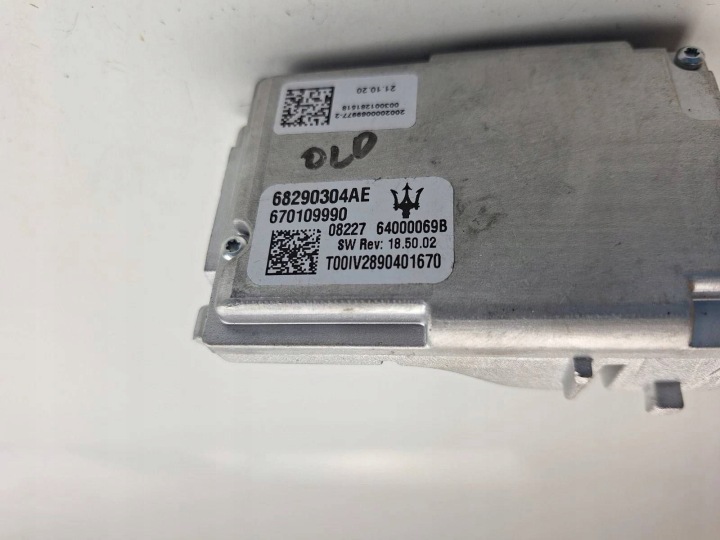 CAMÉRA AVANT VITRES (ADAS) MASERATI LEVANTE 68290304AE