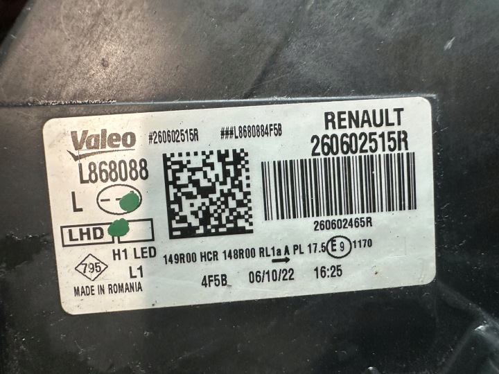 PROJECTEUR AVANT CÔTÉ GAUCHE DACIA DUSTER II 260602515R LIFT LCI 21-