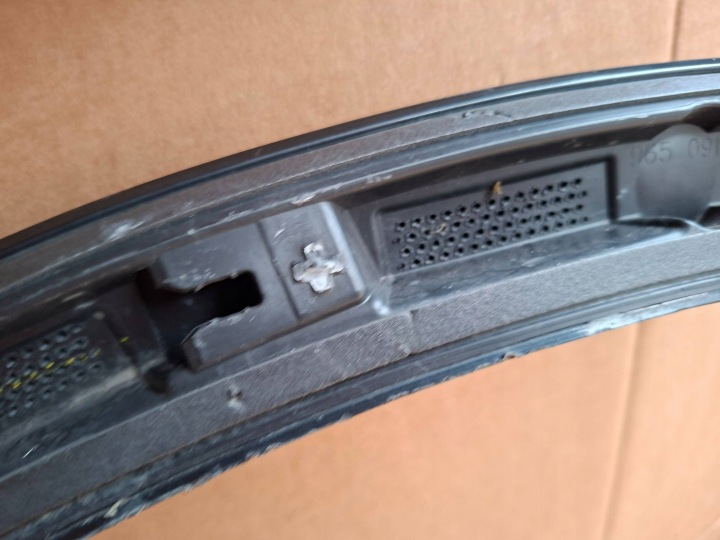 AUDI Q3 II 2 83A MOULURE GARDE-BOUE AVANT GAUCHE AVANT