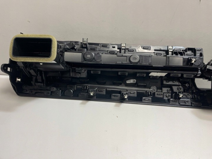 BMW 5 G60 2024 BUSES GRILLES CONDUIT D'AIR TABLEAU DE BORD INSTRUMENTATION